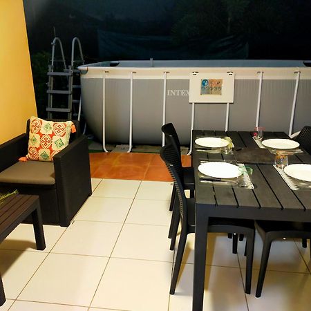 Les Naiades Apartment Goyave Ngoại thất bức ảnh